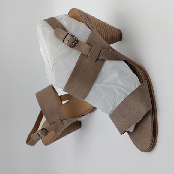 Lucky Brand LK-Veenesha Sz 9 M Women Heels - Picture 3 of 7